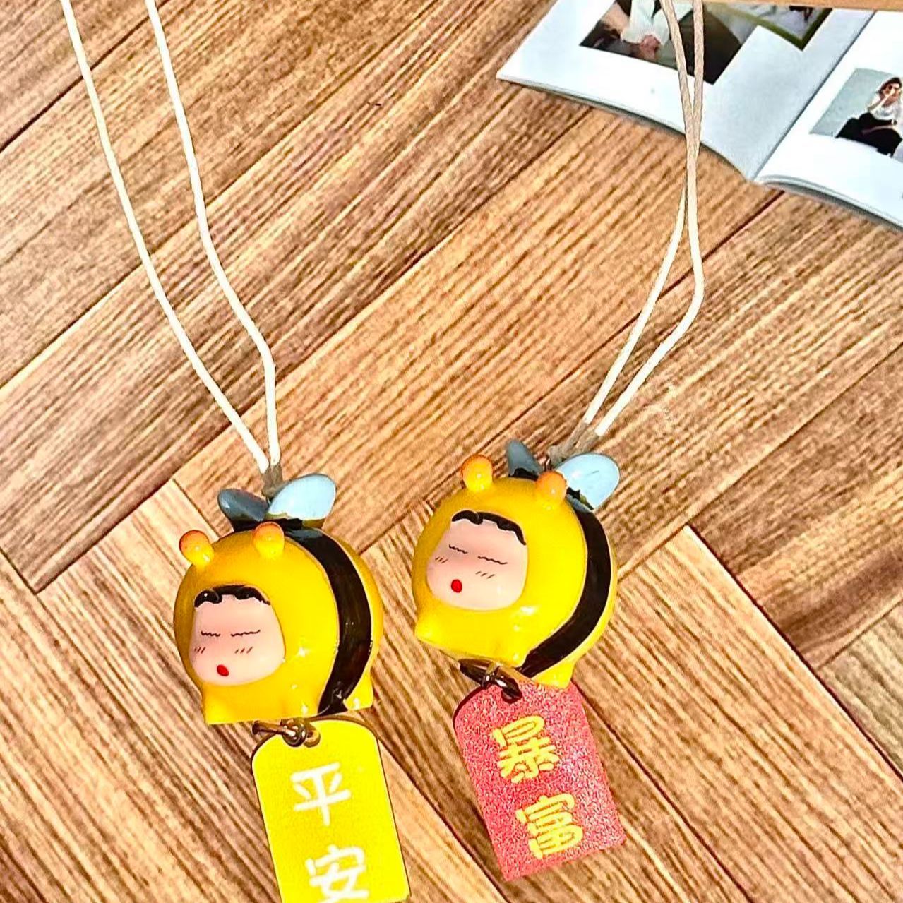 ตุ๊กตาคราโยน ชินจัง คอสเพลย์รู - Decorative Mirror บทวิจารณ์และราคา